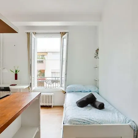 Cosy Studio Near Canal Saint Martin Apartment *